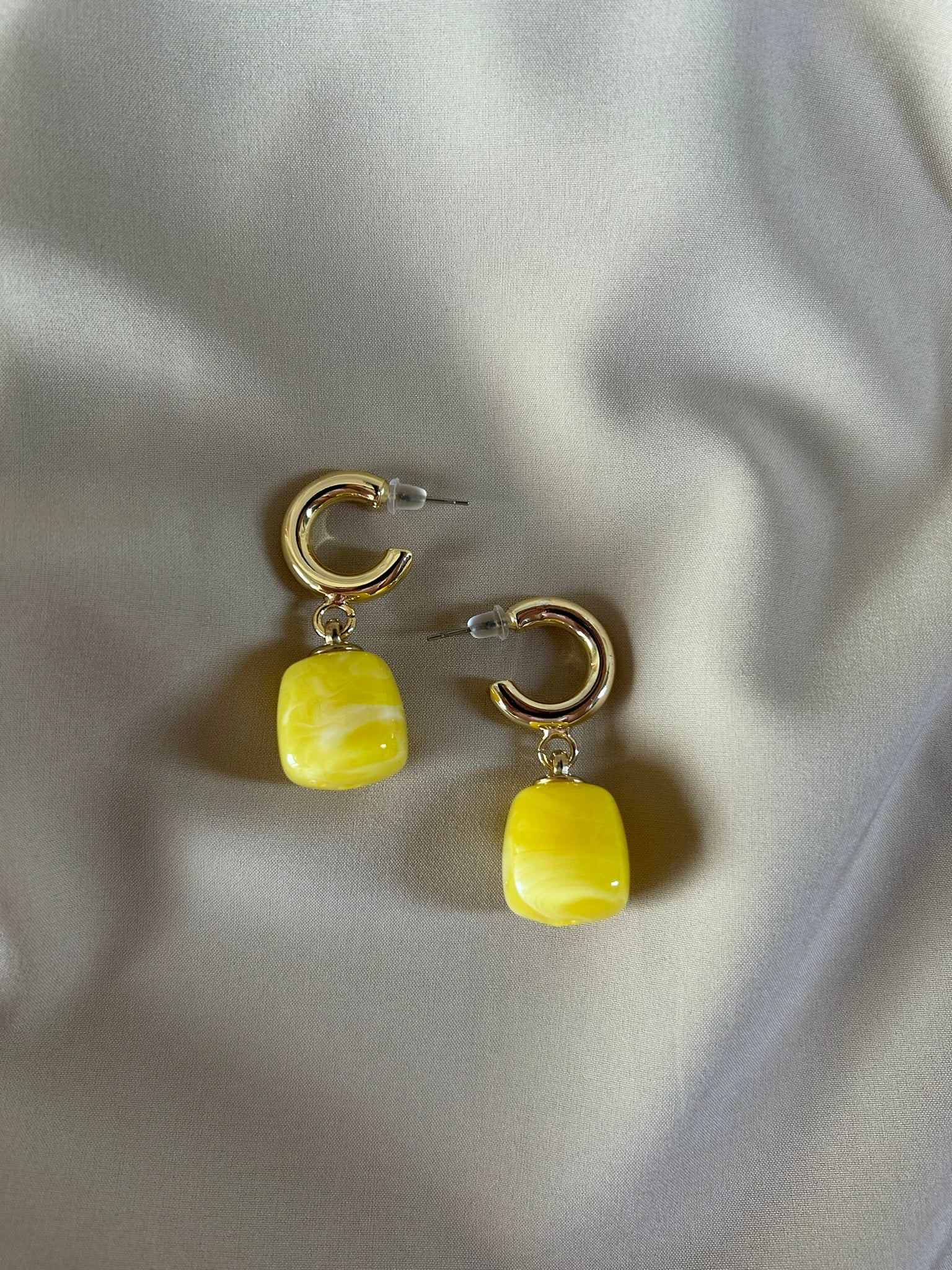 Pendientes Nora amarillo 2