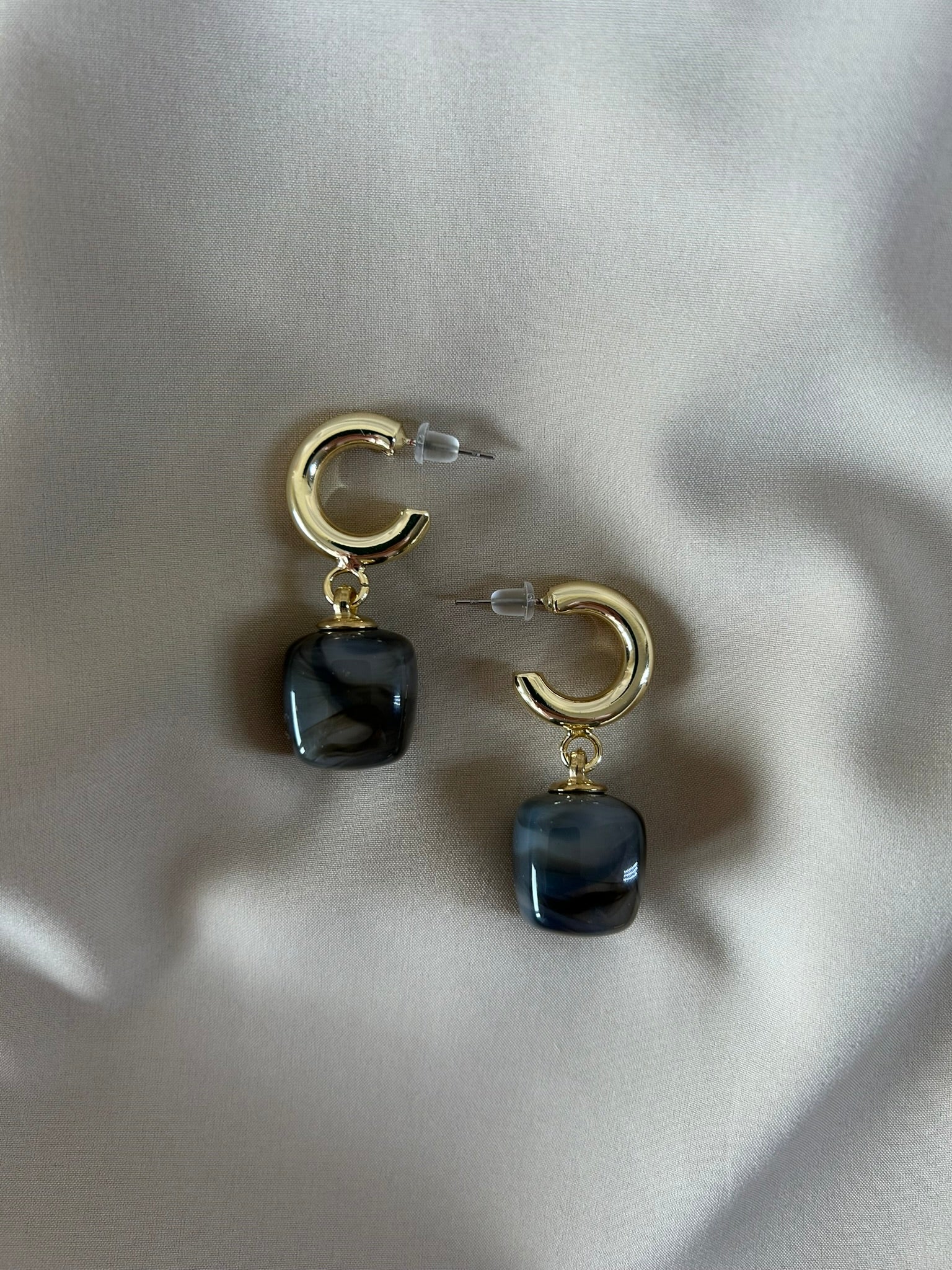 Pendientes Nora gris pizarra 2